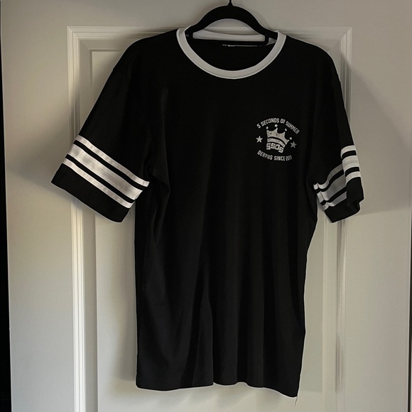 Tops - Black Graphic Jersey T-Shirt (5 Seconds of Summer)